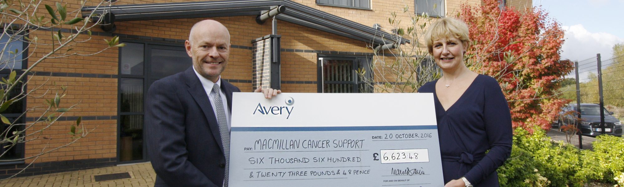 avery-healthcare-cheque-presentation-to-macmillan