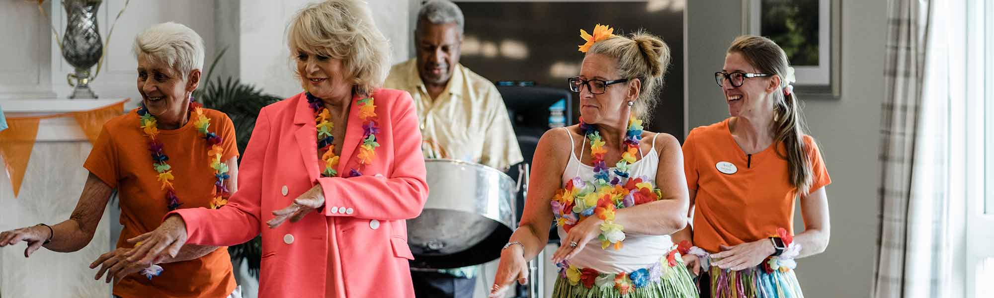 Sherrie Hewson visits Adelaide Care Home to help fundraise for the care workers charity