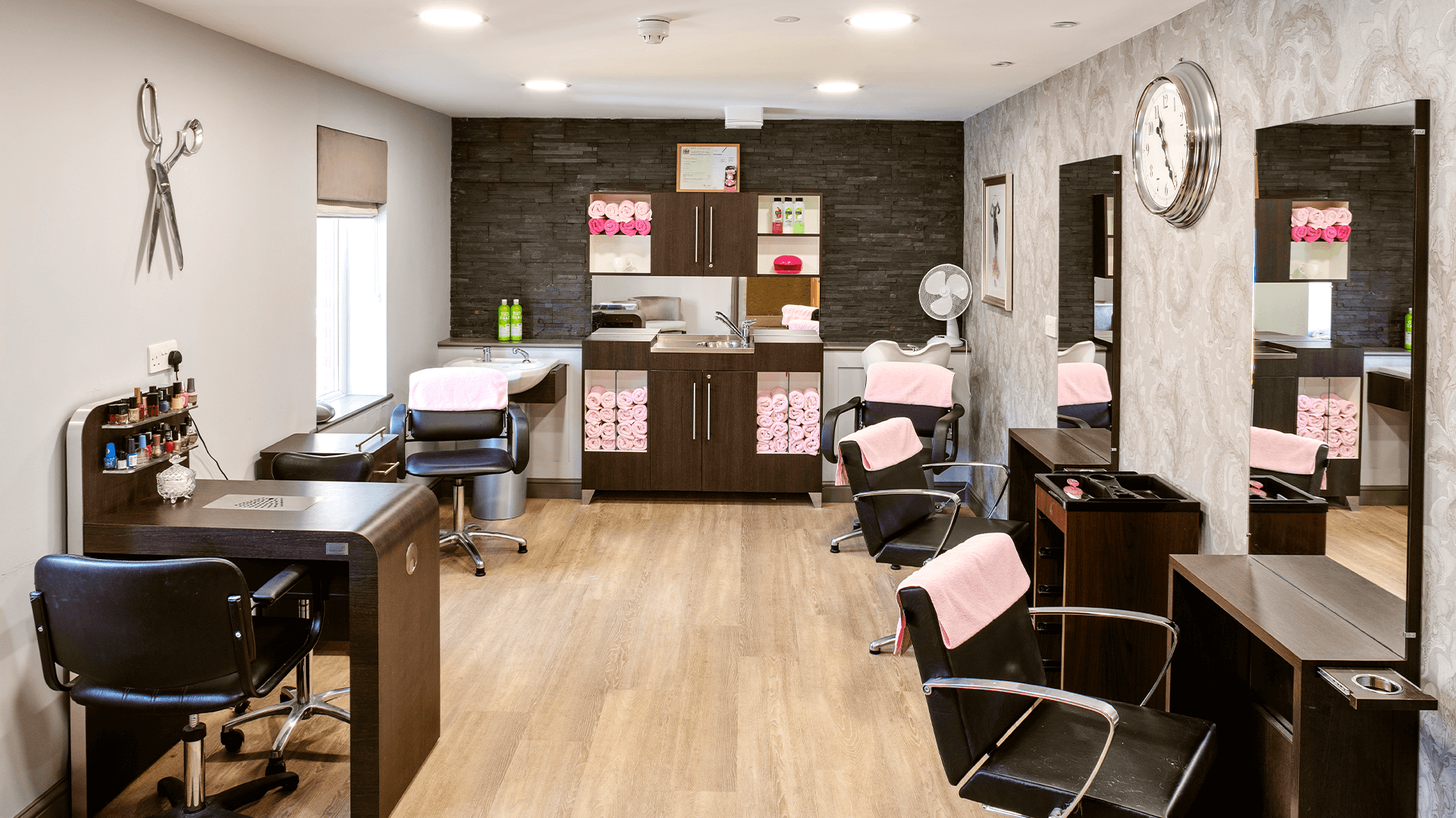 Aire View salon