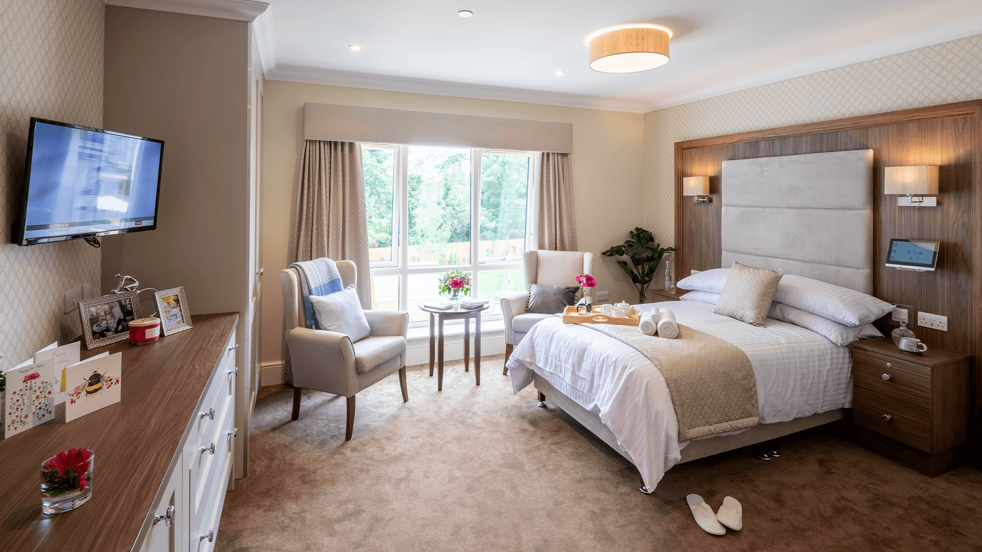 Edenbridge Manor Bedroom